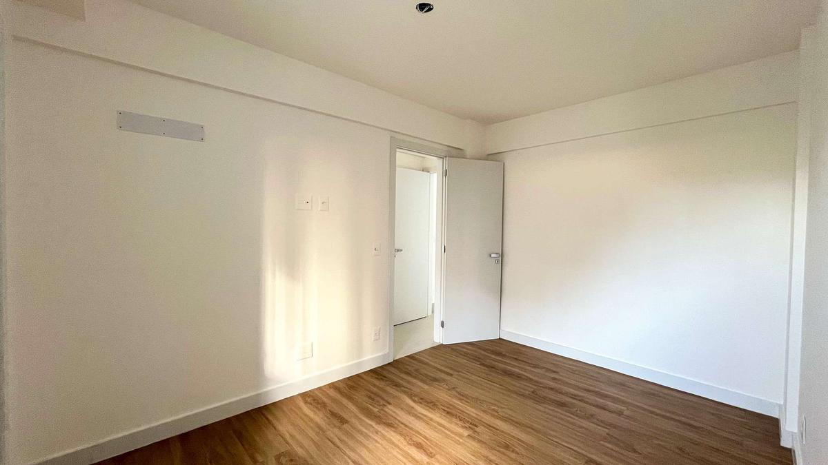 Apartamento, Sagrada Família, 3 Quartos, 2 Vagas, 1 Suíte