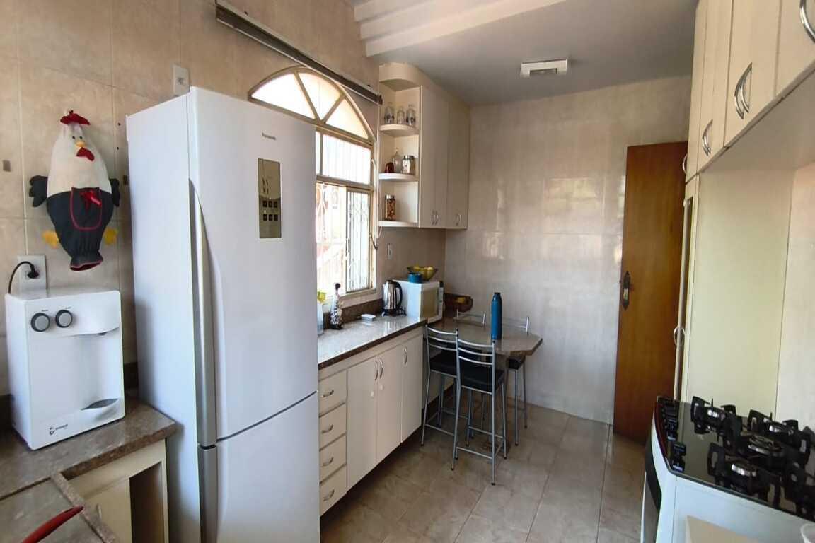 Casa, São Bernardo, 5 Quartos, 4 Vagas, 1 Suíte