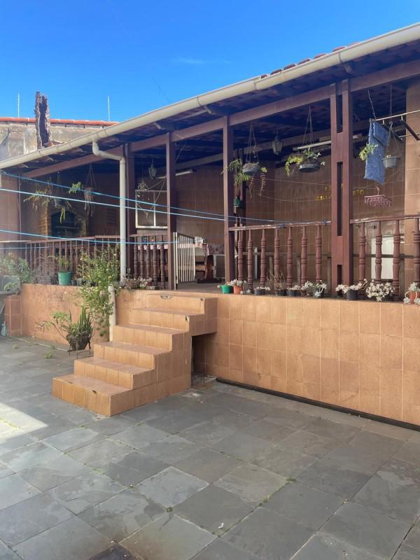 Casa, Caiçaras, 5 Quartos, 4 Vagas, 2 Suítes