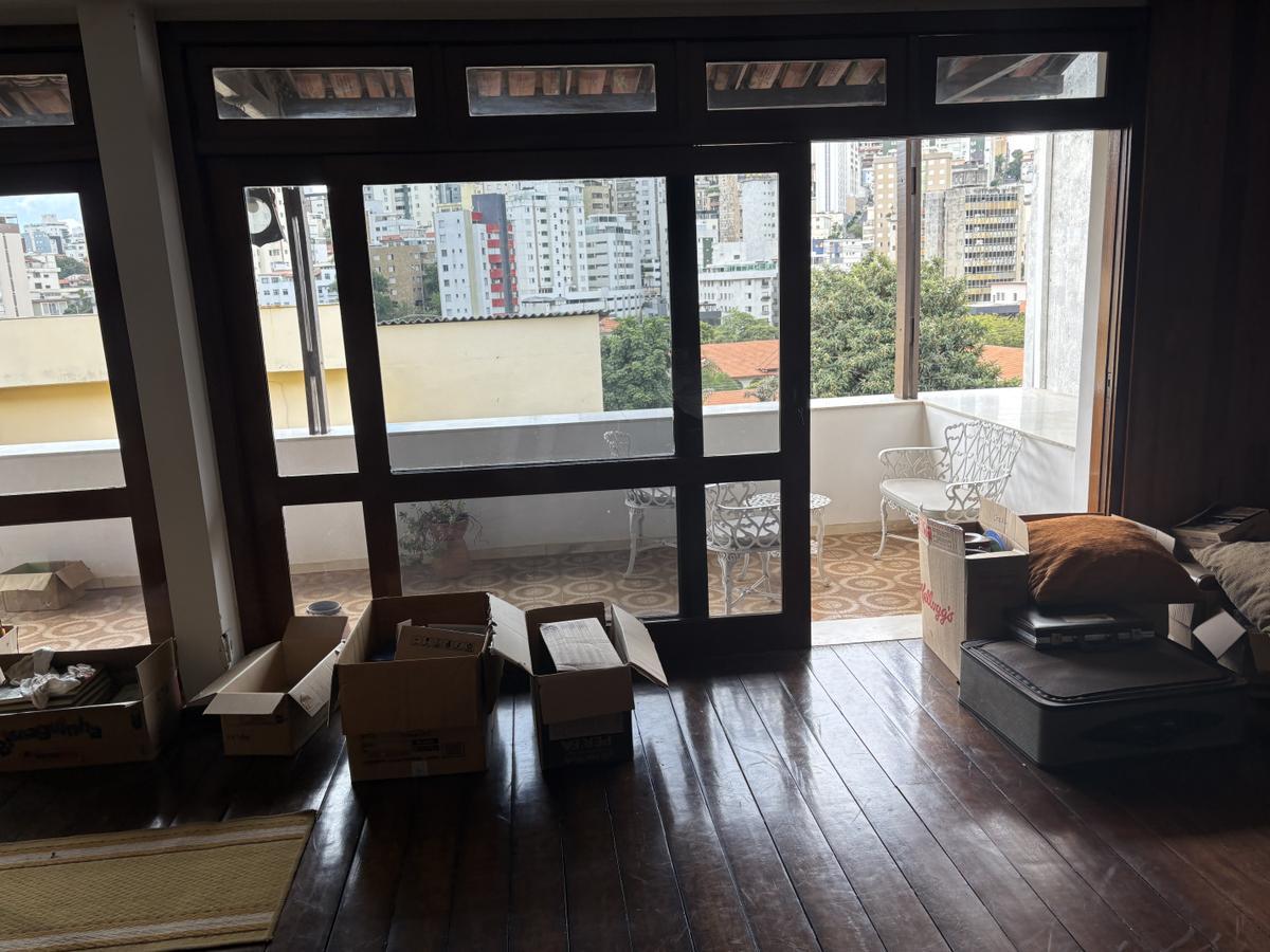 Casa, Vila Paris, 5 Quartos, 3 Vagas, 1 Suíte