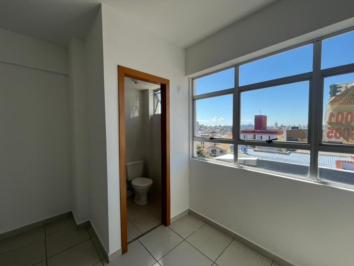 Sala, Padre Eustáquio, 0 Quarto, 1 Vaga