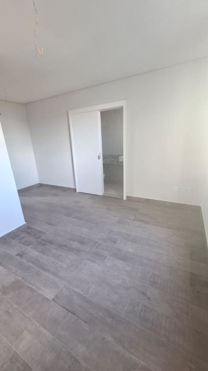 Apartamento, Jaraguá, 4 Quartos, 3 Vagas, 1 Suíte