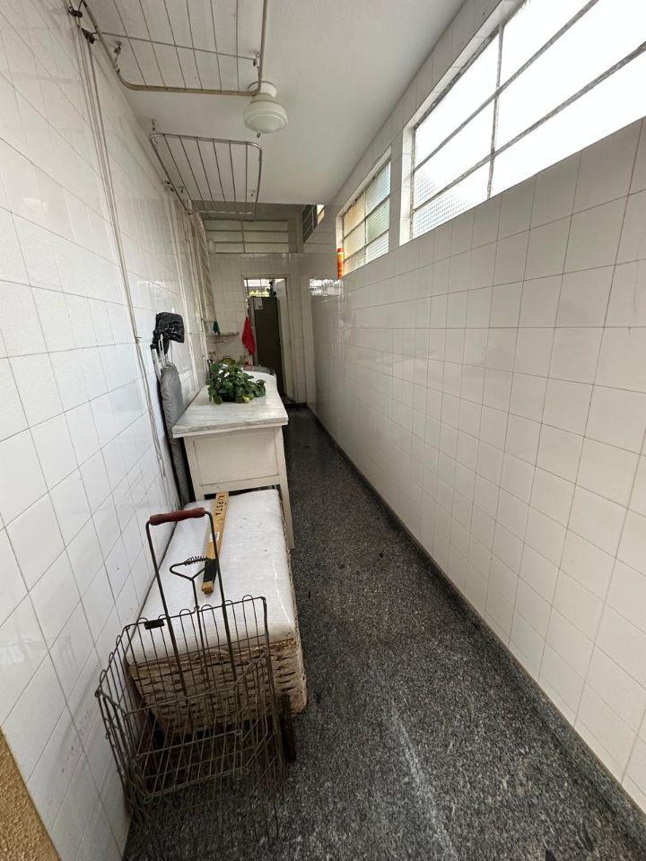 Casa, Cachoeirinha, 3 Quartos, 4 Vagas, 1 Suíte