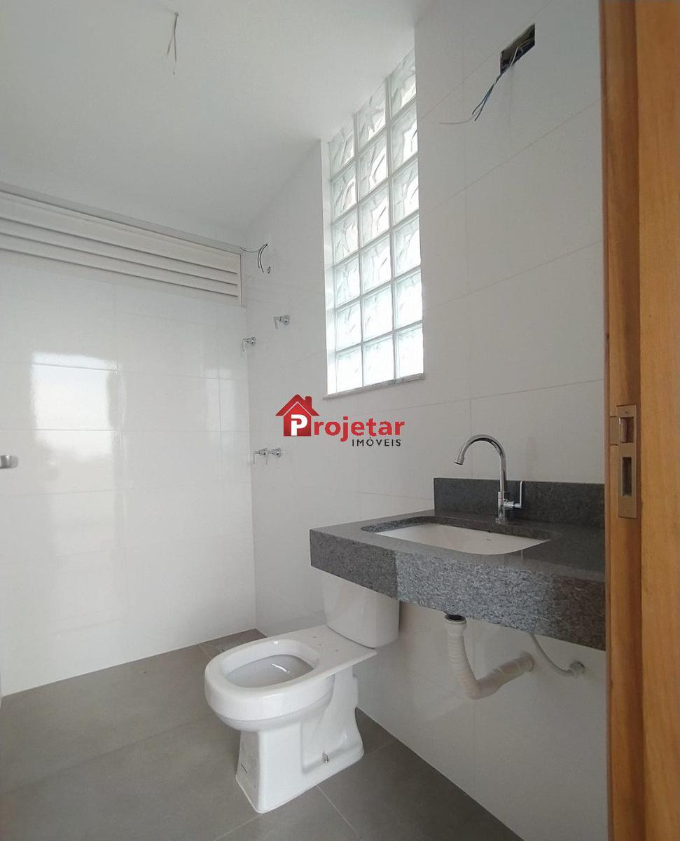 Apartamento, Sagrada Família, 3 Quartos, 2 Vagas, 1 Suíte
