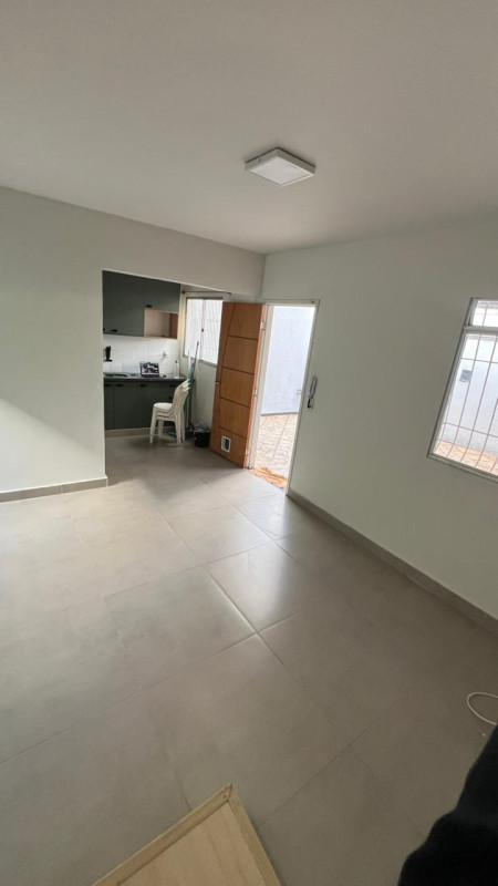 Casa, Castelo, 2 Quartos, 2 Vagas, 1 Suíte