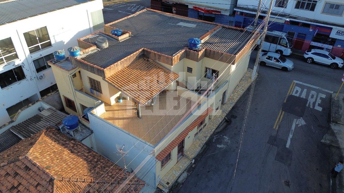 Casa, Centro, 6 Quartos, 2 Vagas