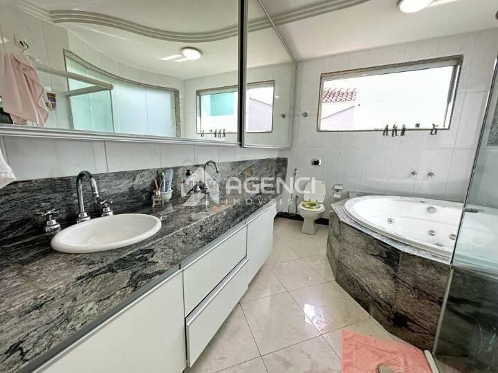 Casa, Paquetá, 4 Quartos, 0 Vaga, 1 Suíte