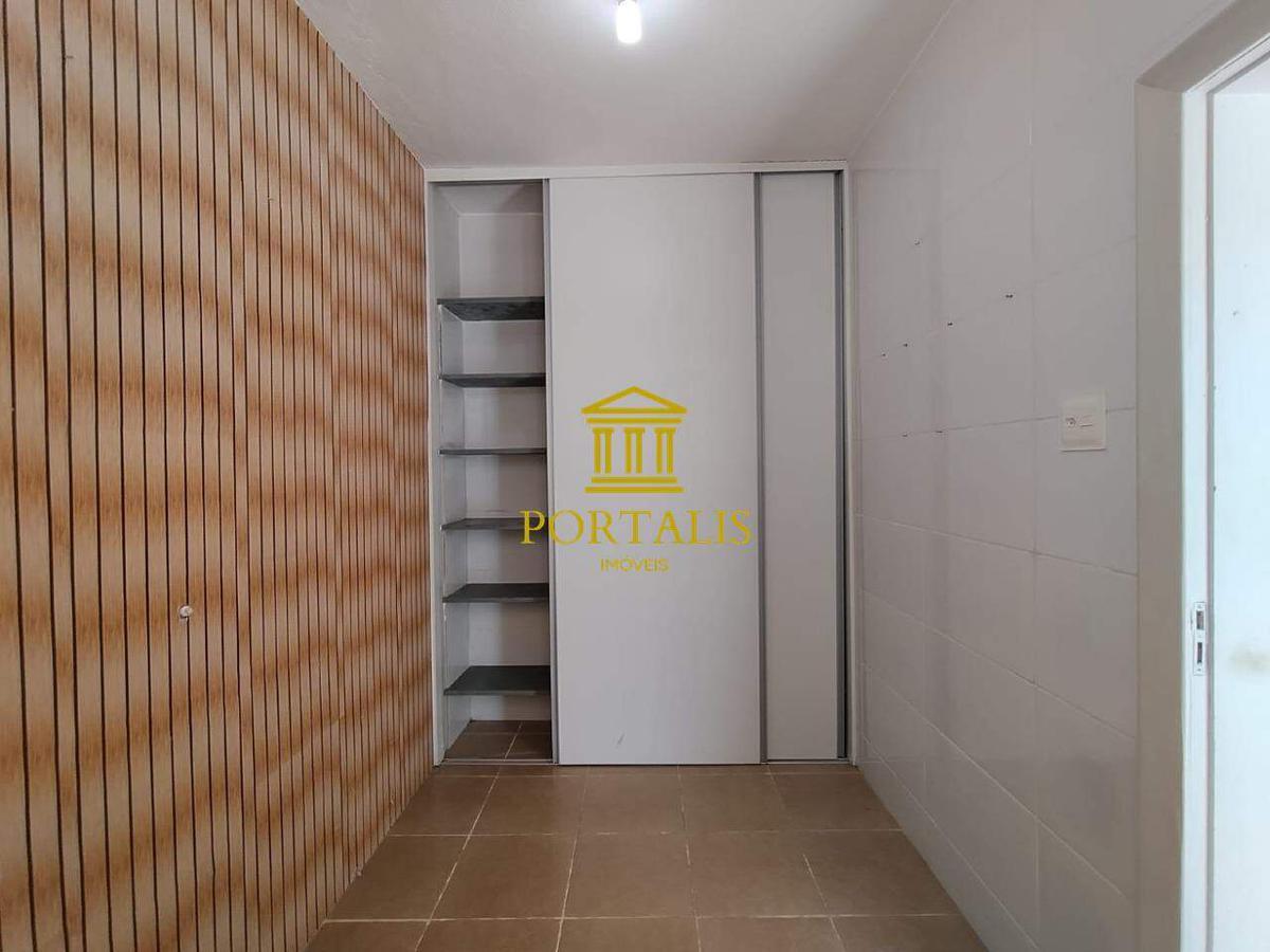 Apartamento, Floresta, 2 Quartos, 0 Vaga