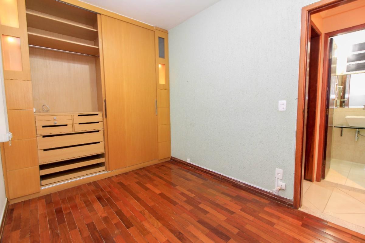 Apartamento, Sagrada Família, 3 Quartos, 1 Vaga