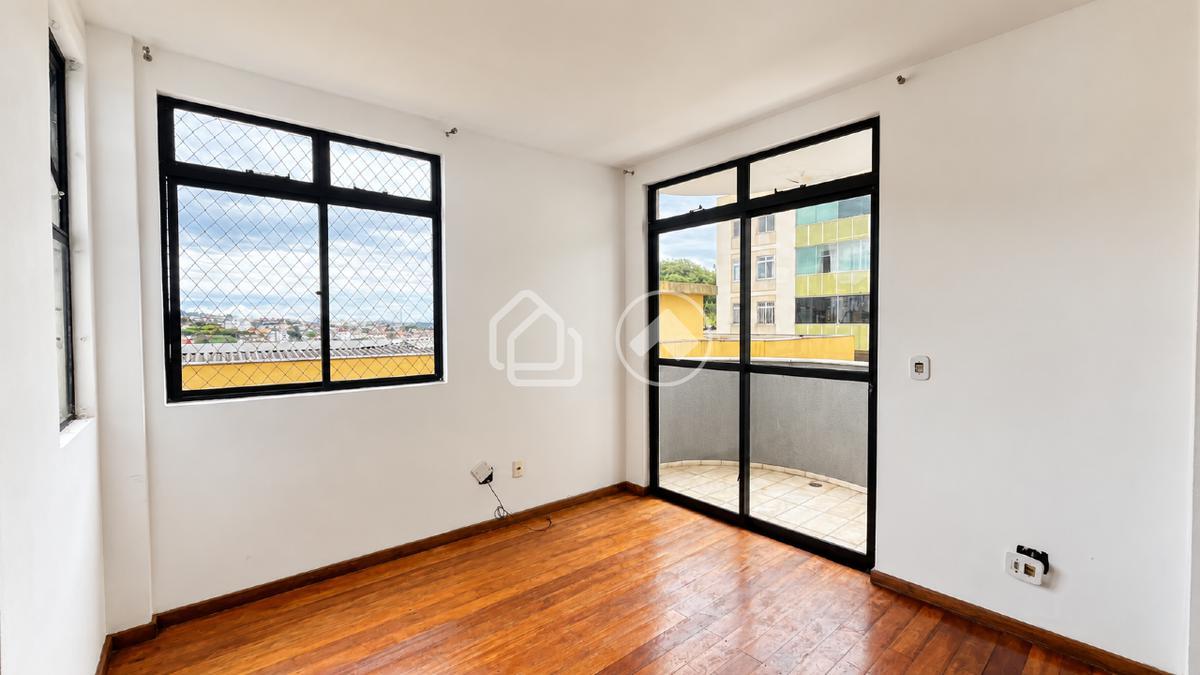 Cobertura, Estoril, 5 Quartos, 3 Vagas, 2 Suítes