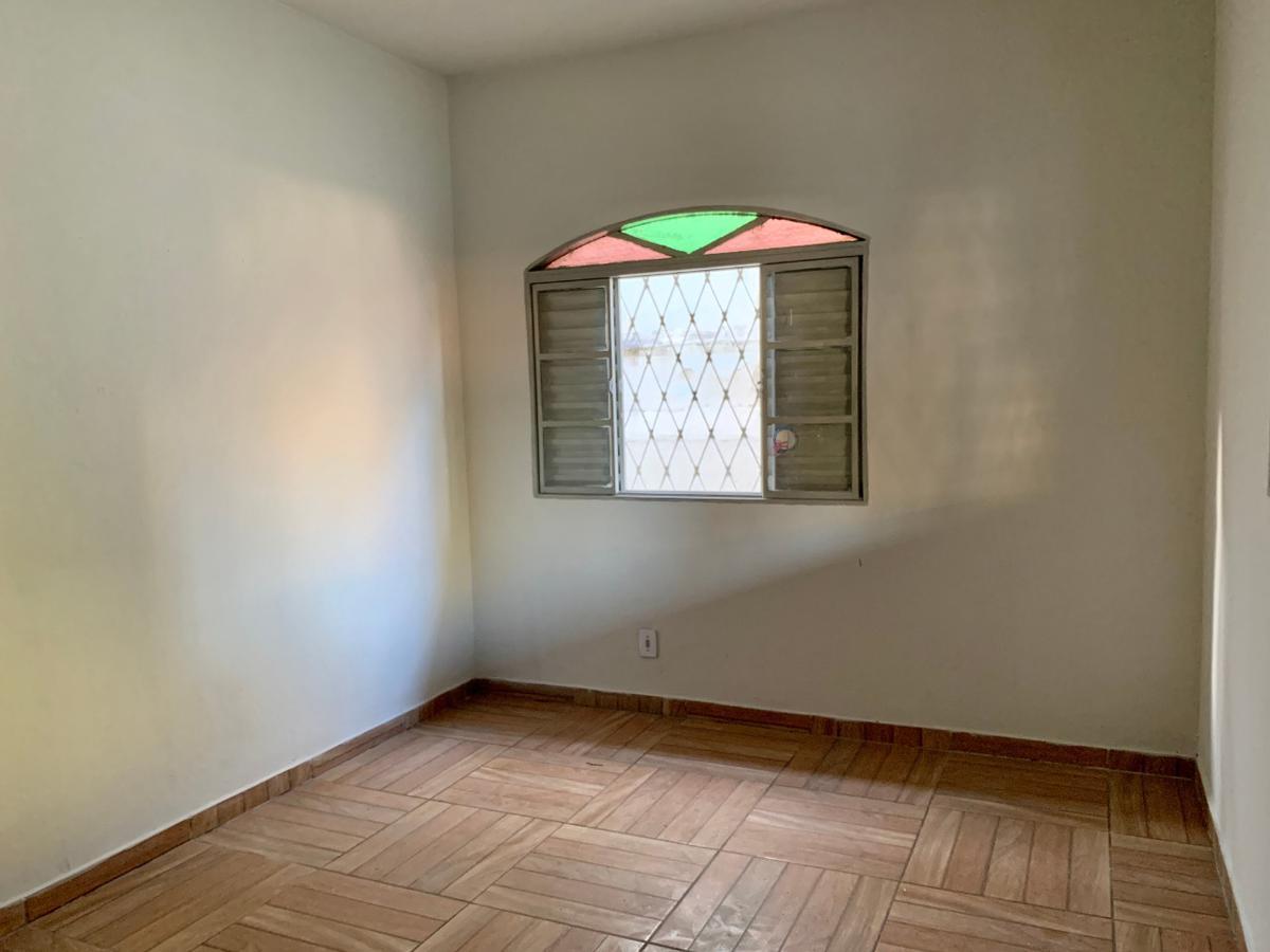 Casa, Arvoredo, 3 Quartos, 2 Vagas, 1 Suíte
