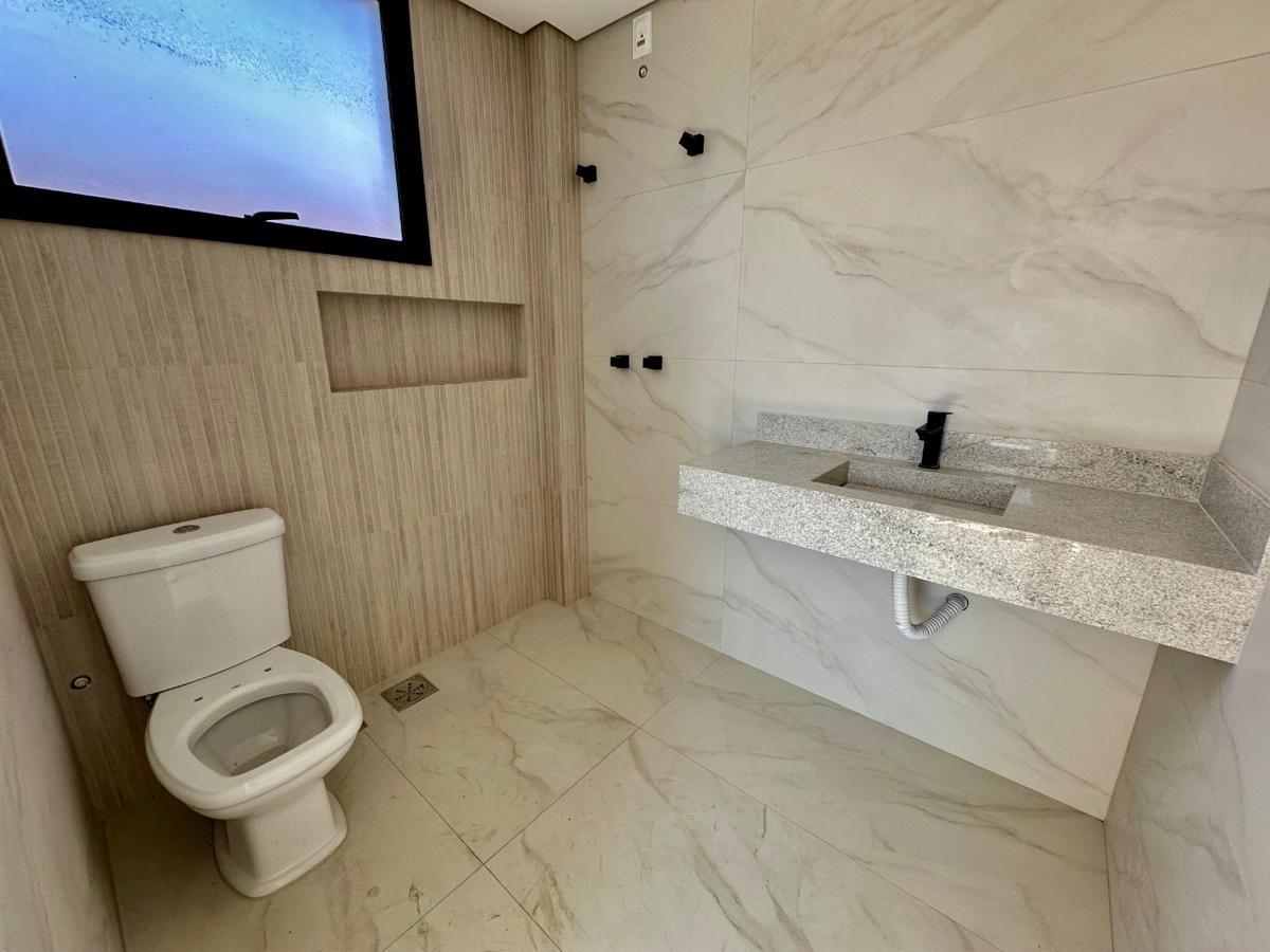 Casa, Planalto, 3 Quartos, 2 Vagas, 1 Suíte