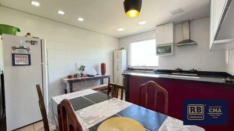 Apartamento, Floresta, 6 Quartos, 0 Vaga, 1 Suíte