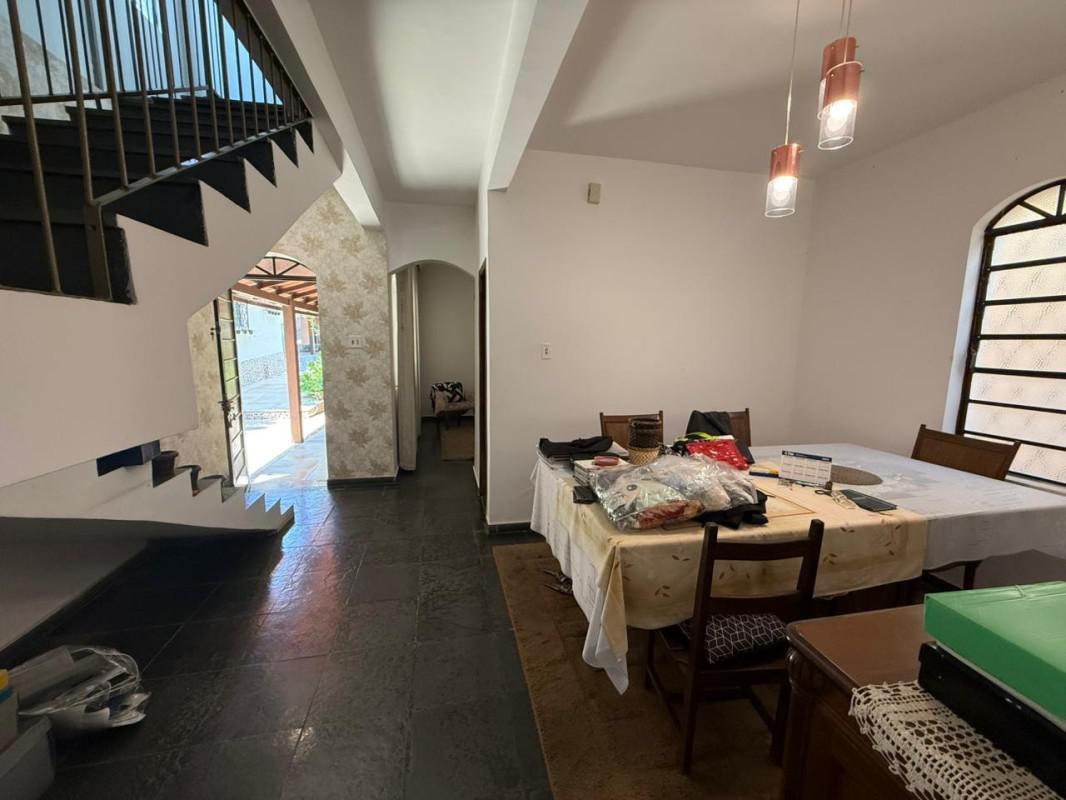 Casa, Santa Mônica, 6 Quartos, 3 Vagas, 1 Suíte