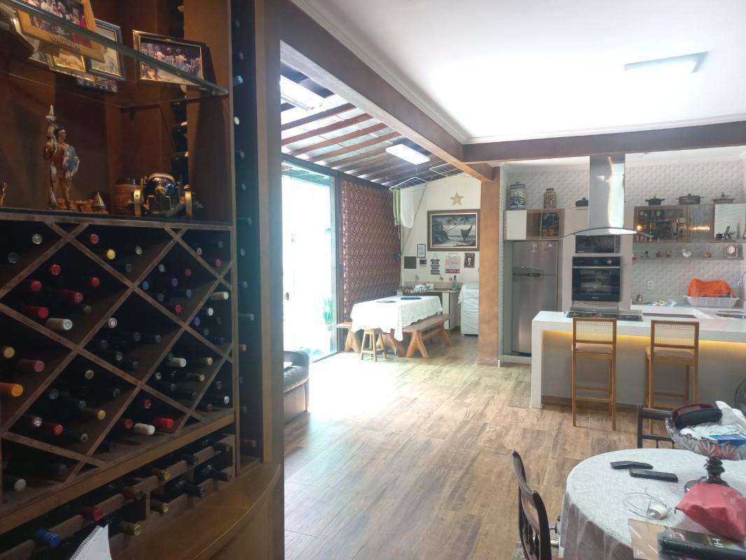 Casa, Itapoã, 3 Quartos, 2 Vagas, 1 Suíte