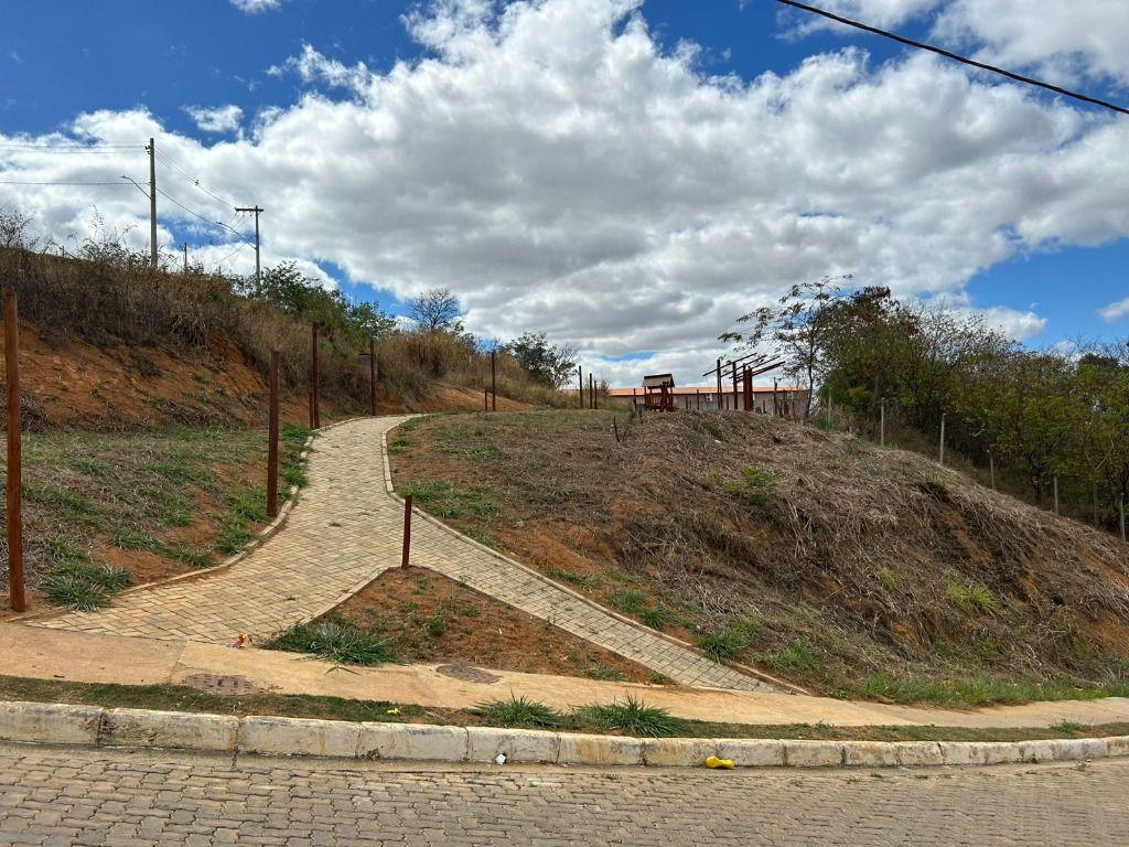 Lote, Centro, 0 Quarto, 0 Vaga