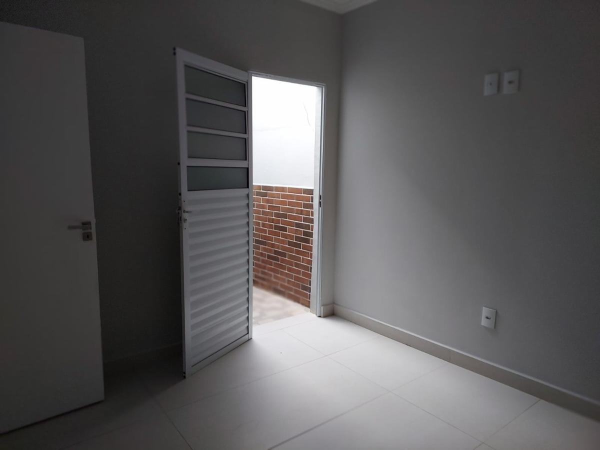 Casa, Bom Pastor, 3 Quartos, 2 Vagas, 1 Suíte