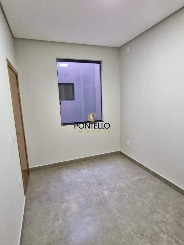 Casa, Jardim Arizona, 3 Quartos, 2 Vagas, 1 Suíte