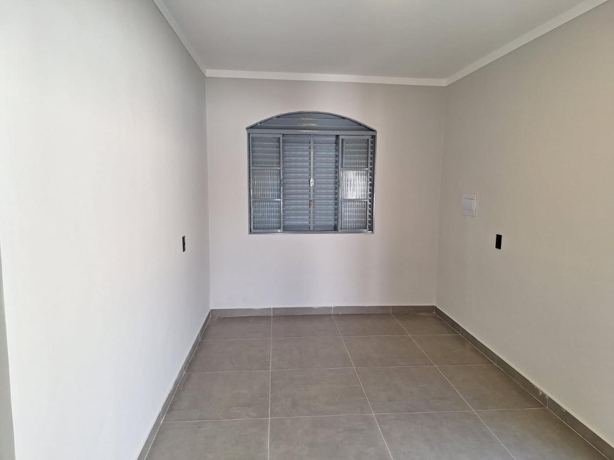 Casa, Centro, 2 Quartos, 3 Vagas