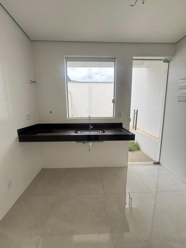 Casa, Floramar, 2 Quartos, 2 Vagas, 2 Suítes