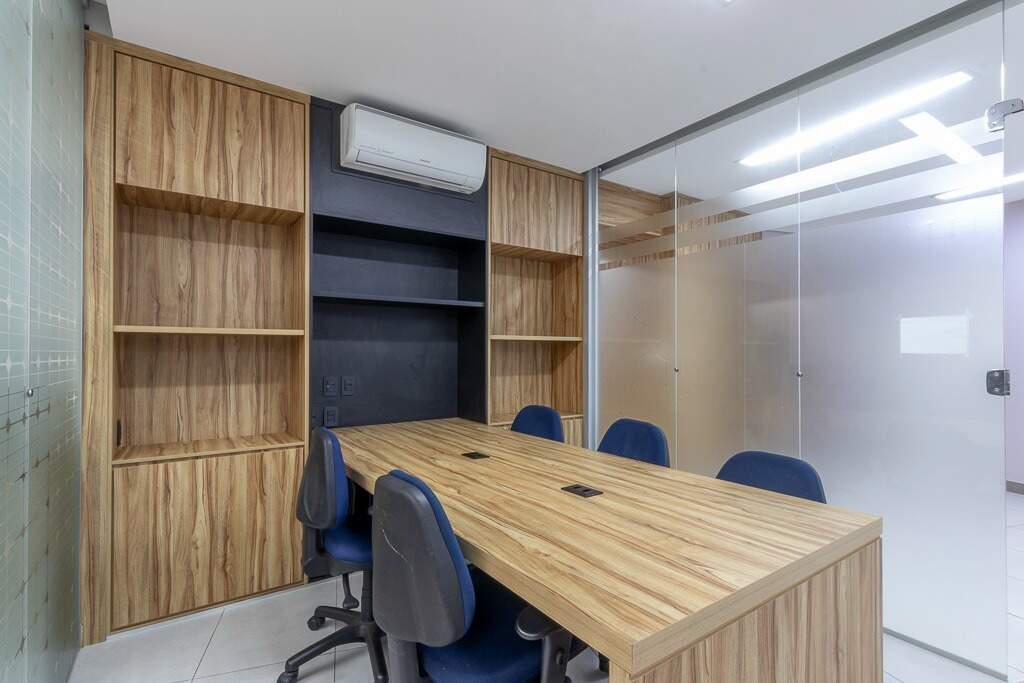 Sala, Vila da Serra, 0 Quarto, 9 Vagas