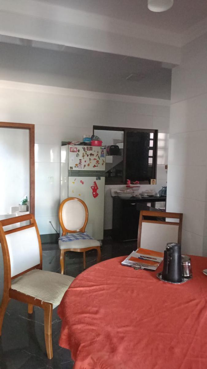 Prédio, Goiânia, 9 Quartos, 2 Vagas, 3 Suítes