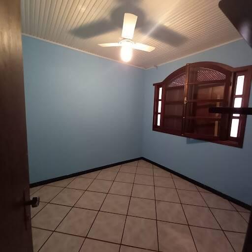 Casa, Universitário, 4 Quartos, 3 Vagas, 1 Suíte