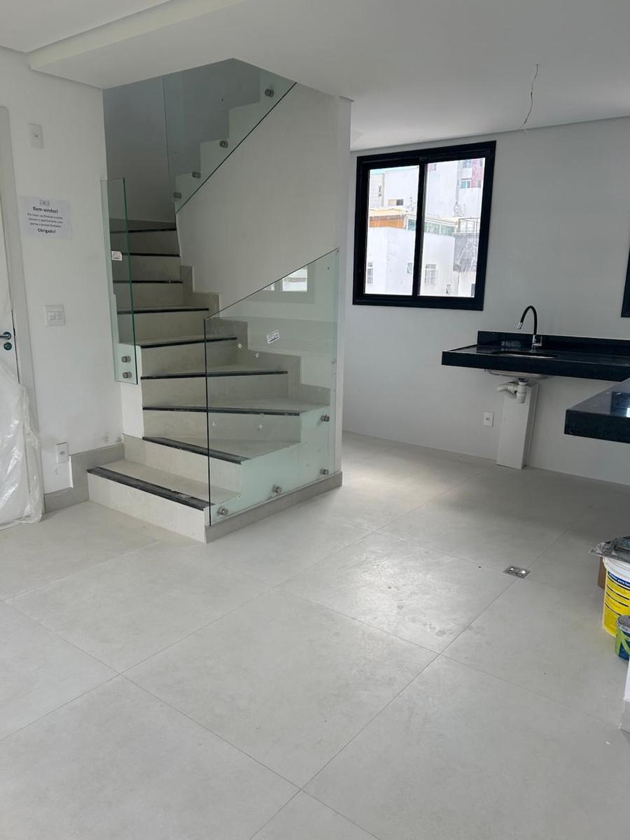 Cobertura, Sagrada Família, 4 Quartos, 2 Vagas, 1 Suíte