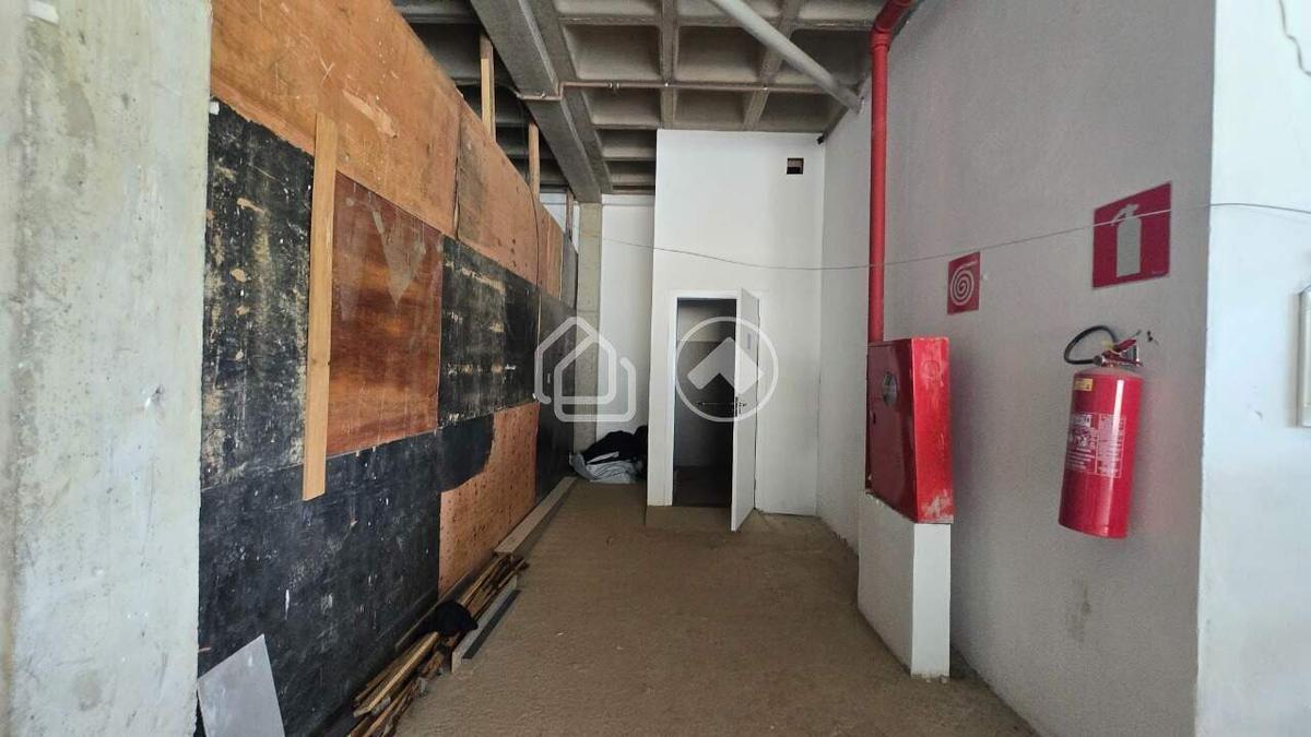 Loja, Buritis, 6 Vagas