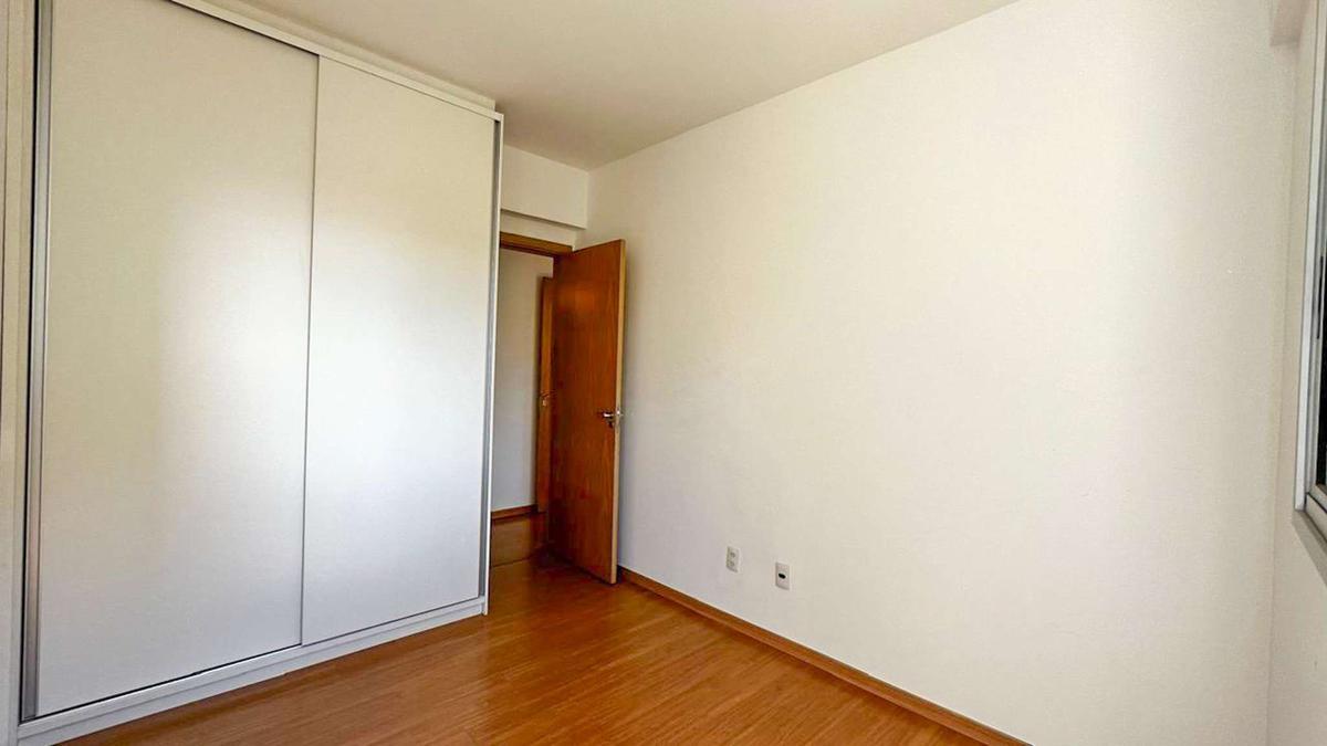 Apartamento, Estoril, 3 Quartos, 2 Vagas, 1 Suíte