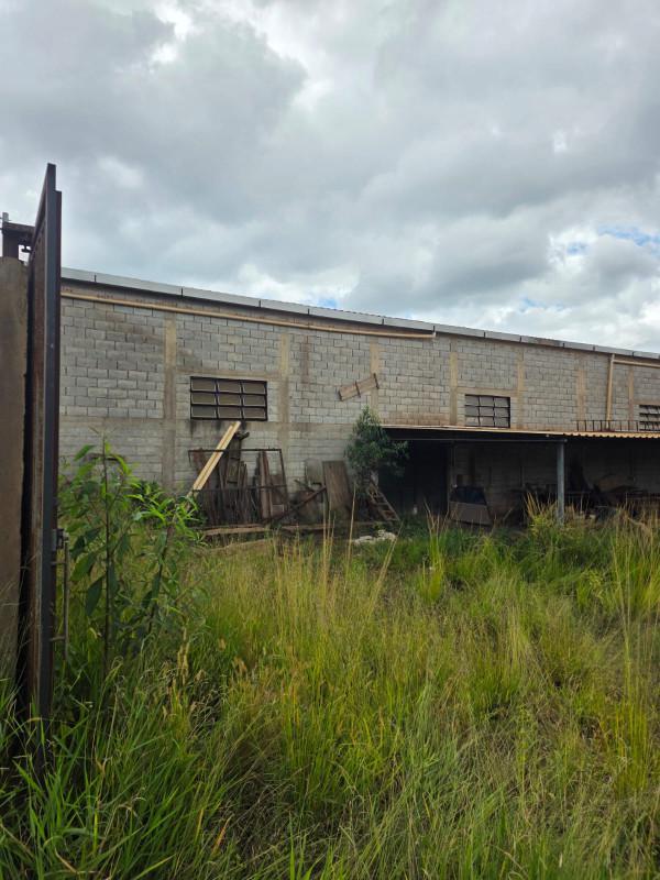 Galpão, Água Limpa, 3 Quartos, 0 Vaga