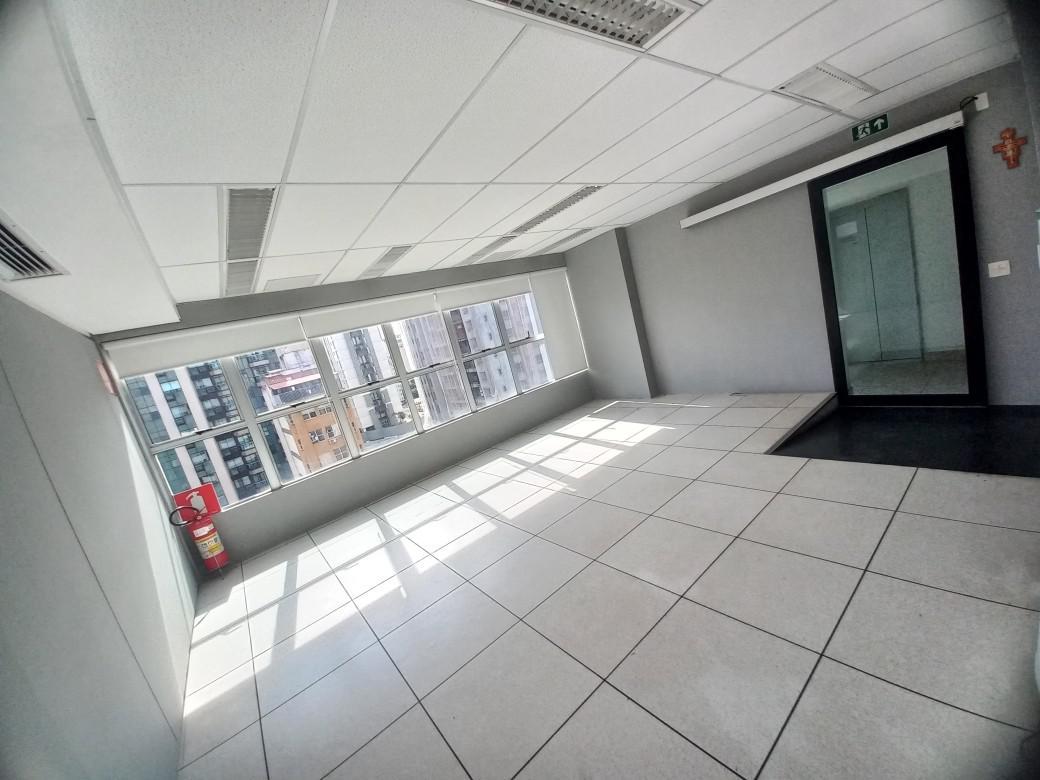 Sala, Funcionários, 0 Quarto, 2 Vagas