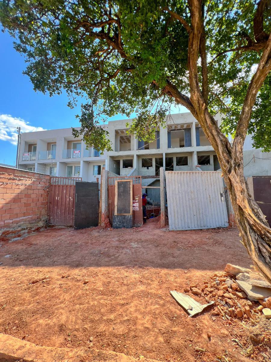 Casa, Santa Branca, 2 Quartos, 2 Vagas, 2 Suítes