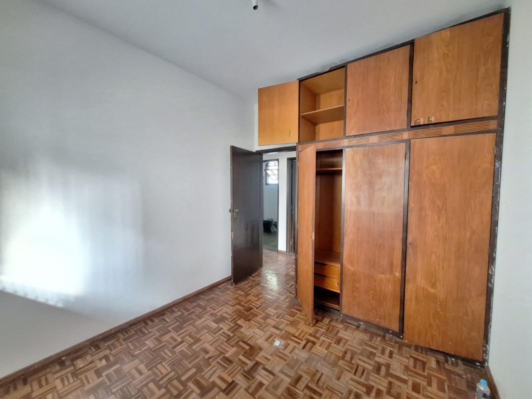 Casa, Santa Cruz, 5 Quartos, 1 Vaga, 1 Suíte
