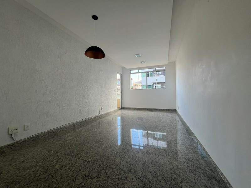 Apartamento, Sagrada Família, 3 Quartos, 2 Vagas, 1 Suíte