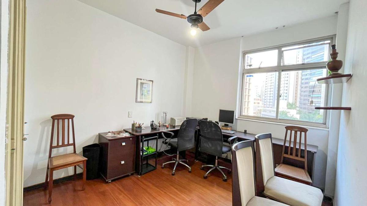 Cobertura, Funcionários, 6 Quartos, 3 Vagas, 1 Suíte