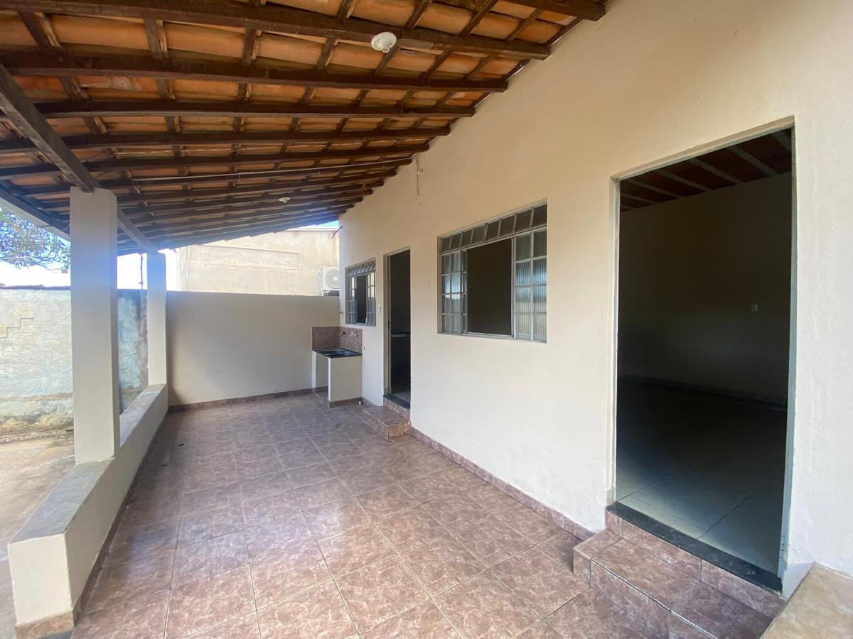 Casa, Padre Teodoro, 2 Quartos, 4 Vagas