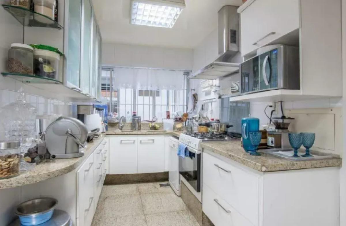 Casa, Santa Lúcia, 4 Quartos, 5 Vagas, 3 Suítes