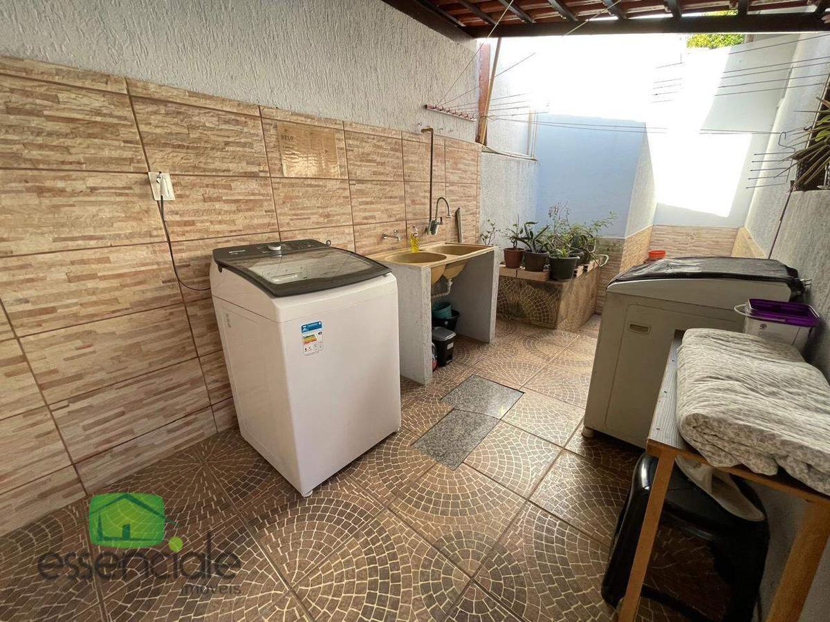 Casa, Novo Eldorado, 3 Quartos, 5 Vagas, 1 Suíte