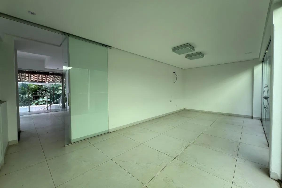 Casa, Santa Lúcia, 7 Quartos, 8 Vagas, 3 Suítes