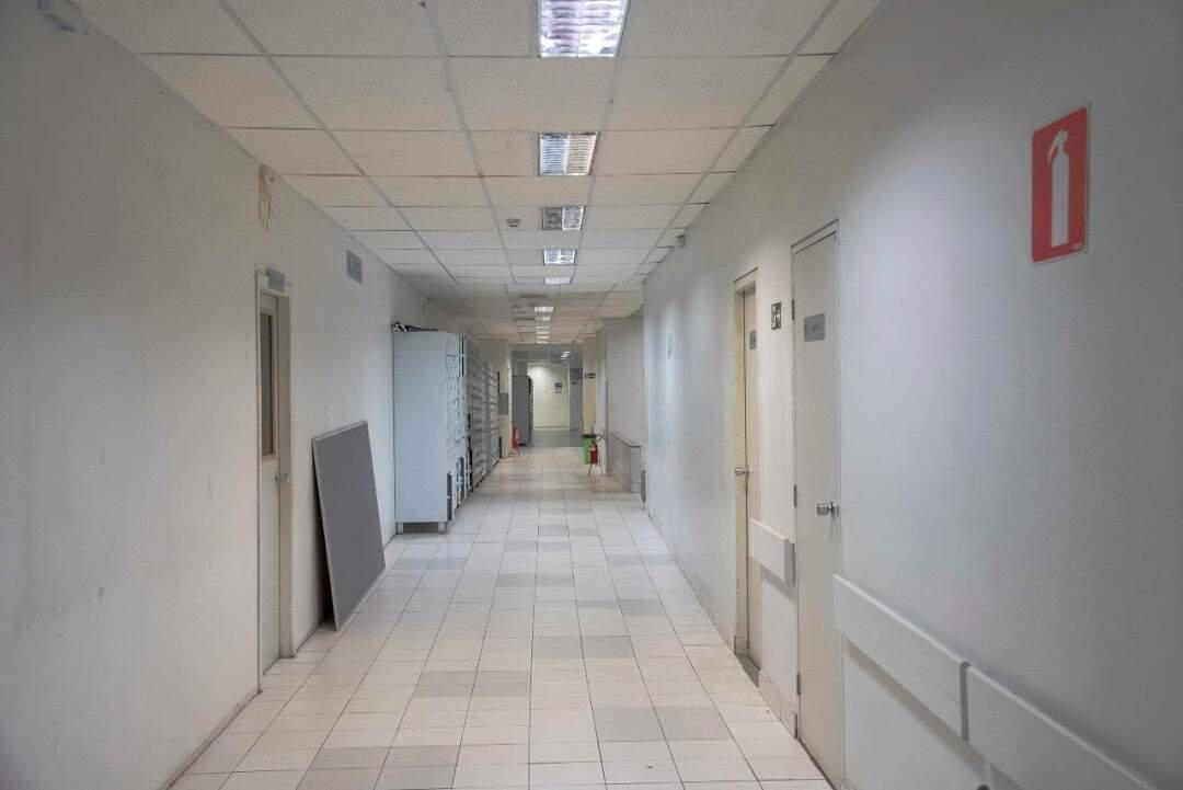 Prédio, Centro, 0 Quarto, 0 Vaga