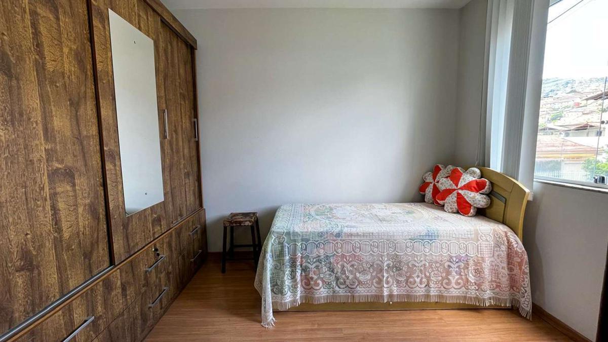 Casa, Santa Efigênia, 3 Quartos, 2 Vagas, 2 Suítes