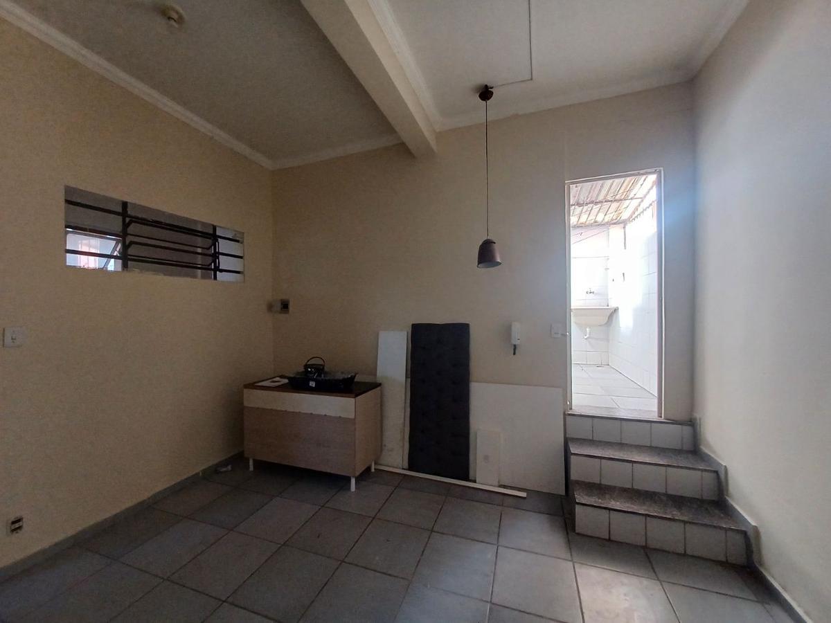 Quitinete, Santa Cruz, 0 Quarto, 0 Vaga