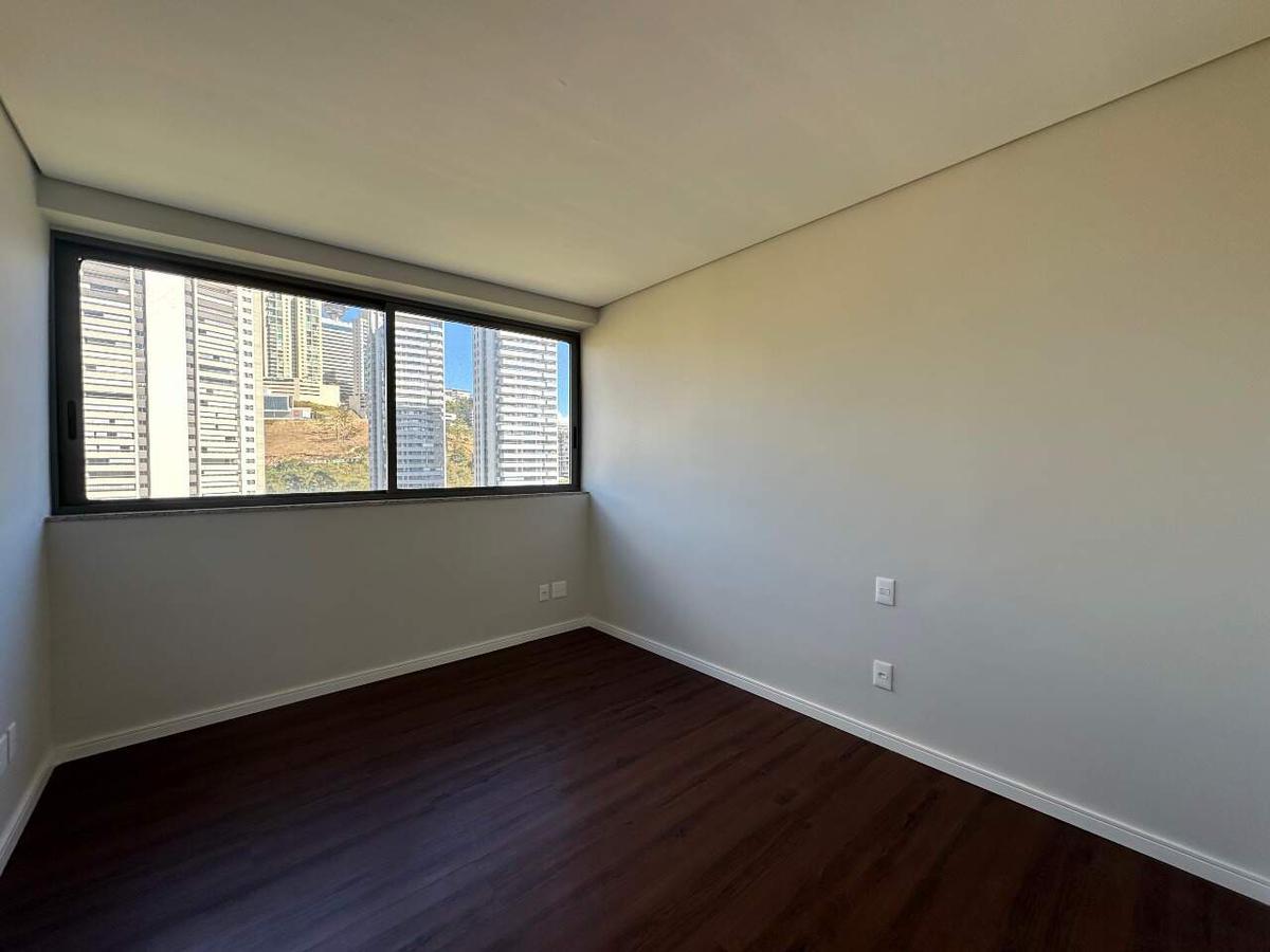 Apartamento, Vale do Sereno, 4 Quartos, 5 Vagas, 1 Suíte