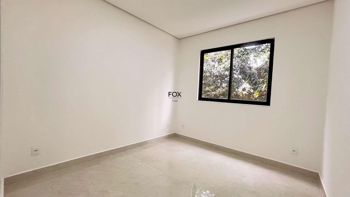 Casa, Santa Branca, 3 Quartos, 2 Vagas, 1 Suíte