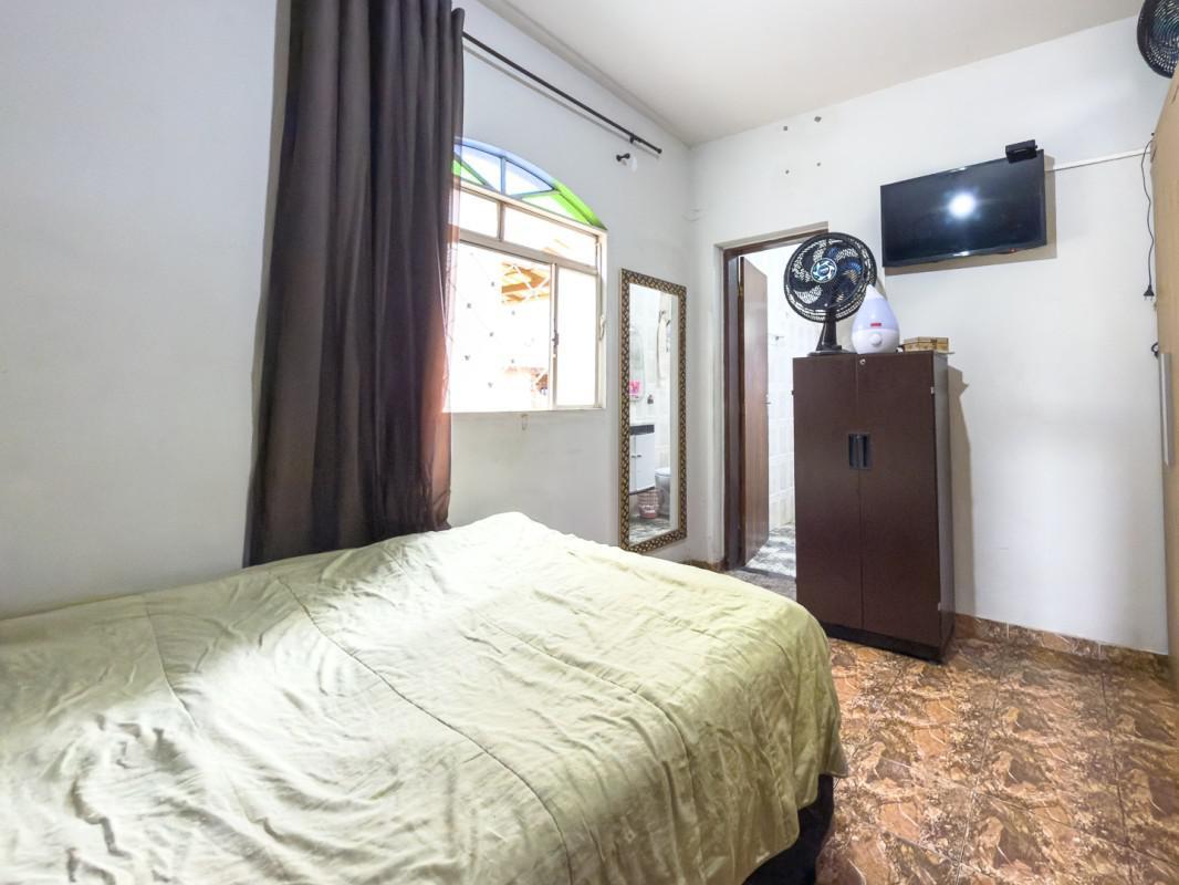 Casa, Confisco, 6 Quartos, 2 Vagas, 2 Suítes