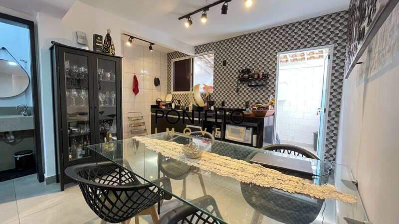 Casa, Castelo, 2 Quartos, 2 Vagas