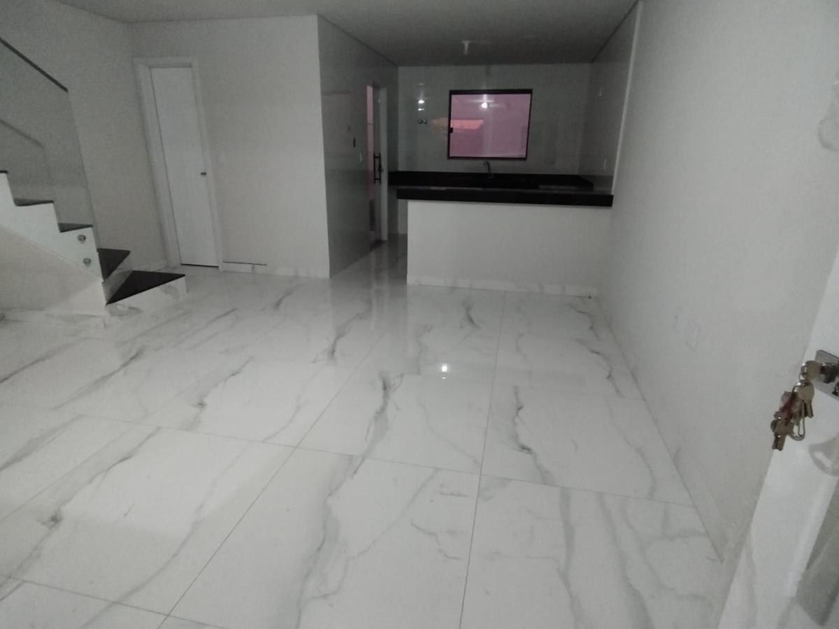 Casa, Floramar, 3 Quartos, 2 Vagas, 1 Suíte