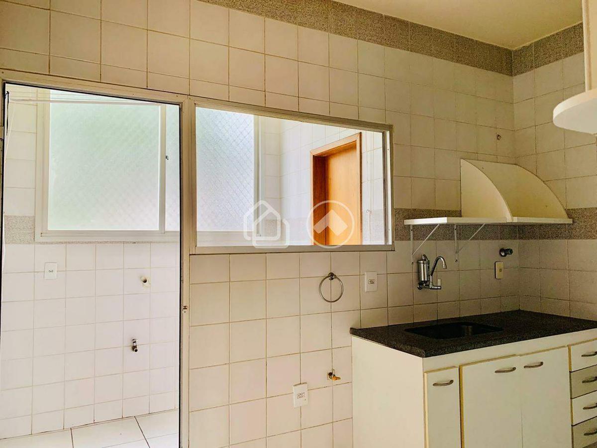 Apartamento, Estoril, 3 Quartos, 1 Vaga, 1 Suíte