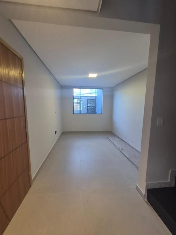 Casa, Cardoso (barreiro), 3 Quartos, 2 Vagas, 1 Suíte